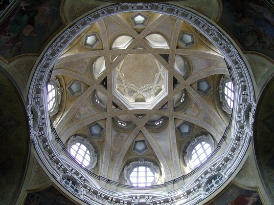 La cupola della Reale Chiesa di San Lorenzo a Torino, vista dal basso